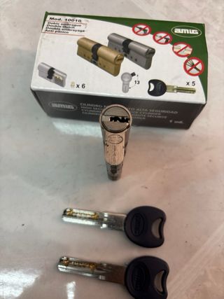 Cilindro seguridad AMIG Mod. 10010 + 5 llaves