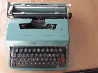 Olivetti Lettera 32 máquina de escribir antigua