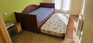 Cama nido de madera con cajones