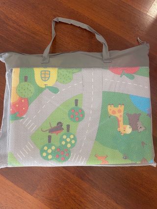 Alfombra de juegos infantil con diseño de ciudad