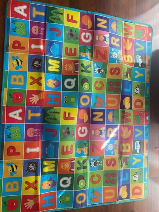 Alfombra de juegos infantil con diseño de ciudad