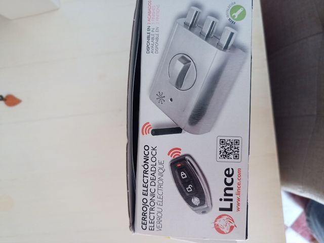 Cerradura electrónica Supra-Tronik con mando