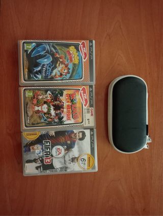 PSP nera senza caricabatterie con 3 giochi e custodia 