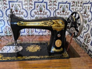 Máquina de coser Singer antigua