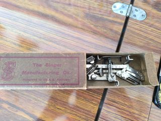 Máquina de coser Singer antigua