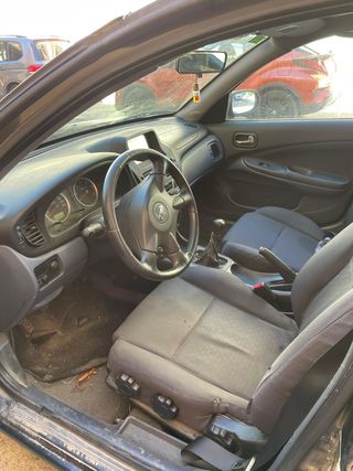 Nissan Almera 1999