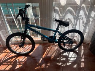 Bicicleta BMX Azul