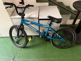 Bicicleta BMX Azul