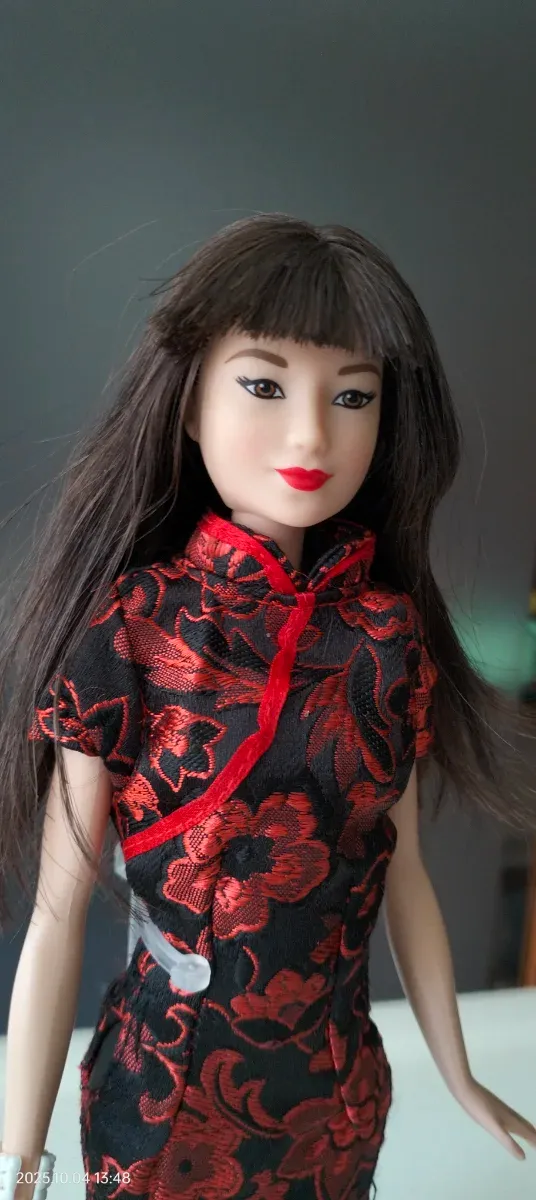 Muñeca Barbie estilo oriental
