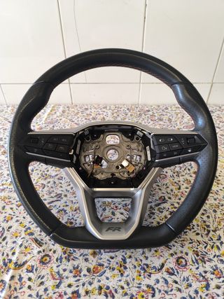 Volante León FR con levas