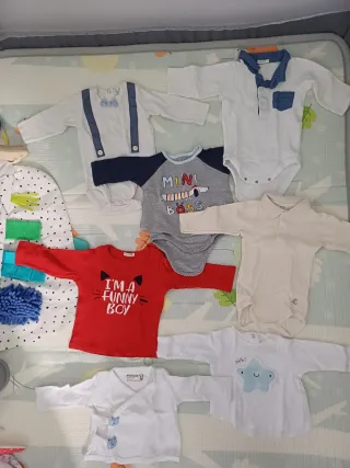 Lotto 7 pezzi abbigliamento bimbo 1-3 mesi