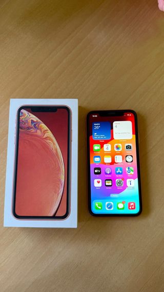 iPhone XR 128 GB corallo