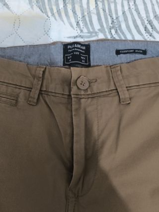 Pantalón chino beige hombre
