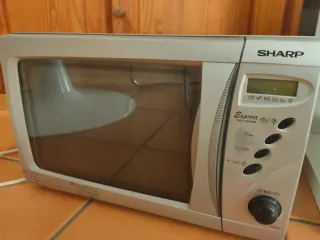 Microondas Sharp Express Cook & Defrost Digital 