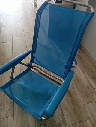 Silla de playa azul plegable