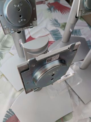 4 Soportes Monitor Dell 50€ todos, cada uno 15€ 