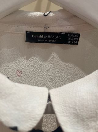 Blusa Bershka Corazones
