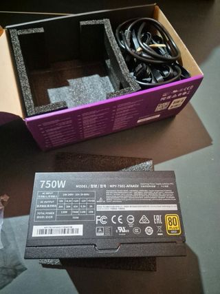Fuente Alimentación Cooler Master V750 Gold