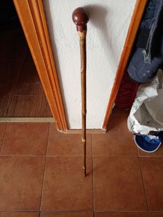 Baston de madera con pomo