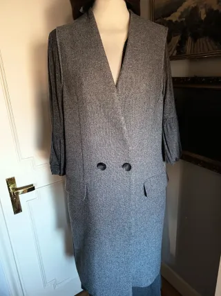 Chaleco Zara Gris