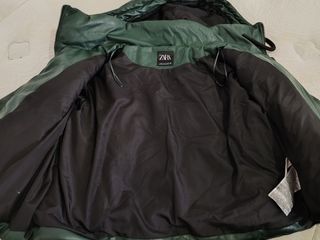 Chaqueta Zara verde acolchada