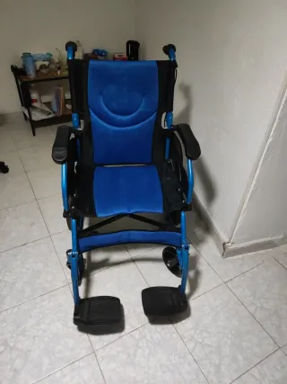 Silla de Ruedas Plegable Azul