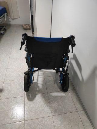 Silla de Ruedas Plegable Azul