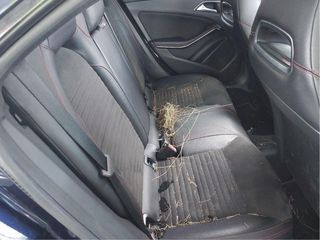 Asientos Mercedes CLA AMG W117 tienen quemaduras 