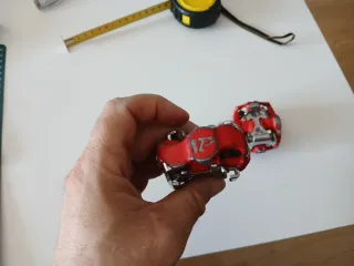 Pedales automáticos rojos