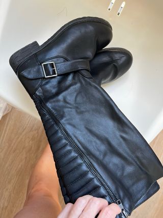 Set de botas altas negras