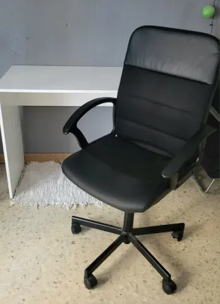 Conjunto de escritorio y silla oficina