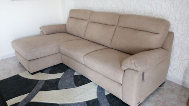 Divano angolare Natuzzi beige tessuto acquaclean