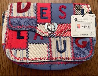 Bolso de mano desigual