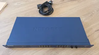 Switch NETGEAR GS716T