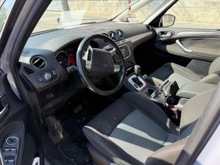Ford S-MAX 2012