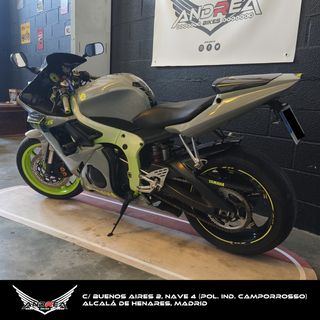 YAMAHA YZF R6 2006 €60/MES S/E