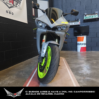 YAMAHA YZF R6 2006 €60/MES S/E
