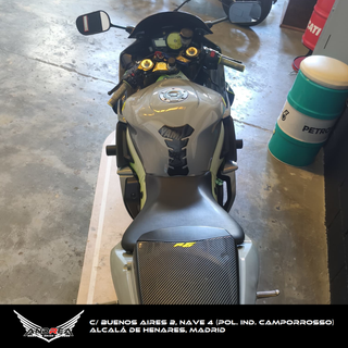 YAMAHA YZF R6 2006 €60/MES S/E