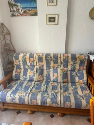 Sofá cama rústico y sillón a juego