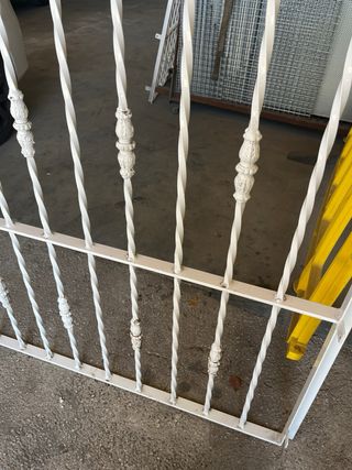 Reja de hierro blanca