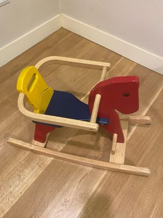 Caballo balancín de madera para niños