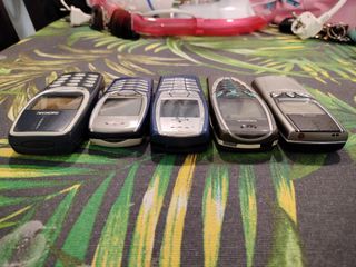 Lote móviles NOKIA retro.