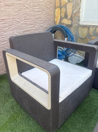 Conjunto sofá 2 plazas y 2 sillones exterior