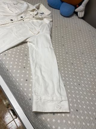 Camisa vaquera blanca Zara