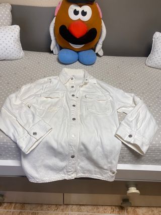 Camisa vaquera blanca Zara