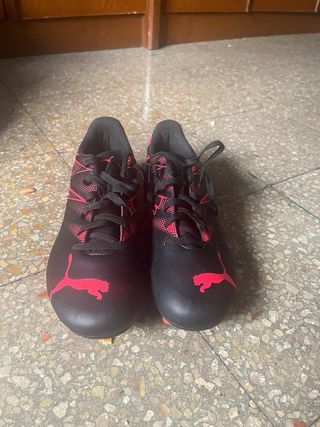 Zapatillas Fútbol Puma Negras Rojas