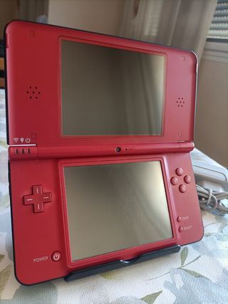 edicion limitada Nintendo DSi XL Roja
