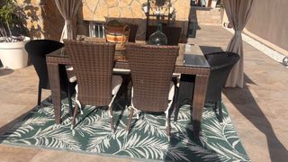 Mesa y 4 Sillas Porche Mimbre y Cristal