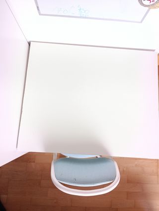 Escritorio infantil con silla antideslizante 