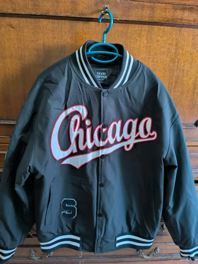 Cazadora David Copper Talla M Negra y Roja